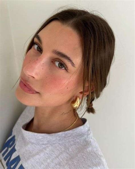 hailey bieber strawberry earrings.